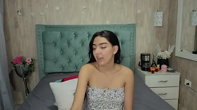 Marcelaa_fox লাইভ XXX চ্যাট