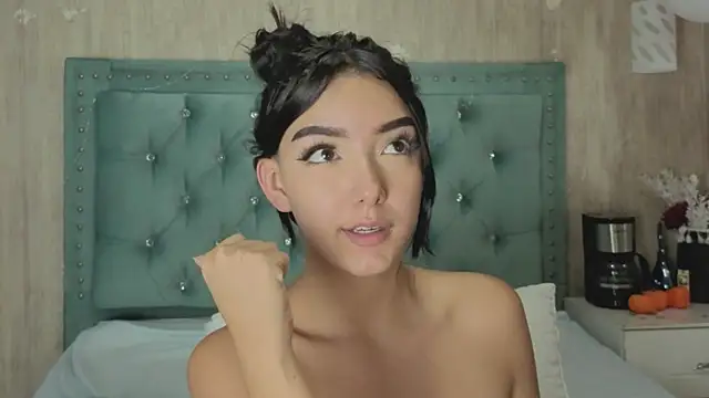 Marcelaa_fox লাইভ XXX চ্যাট