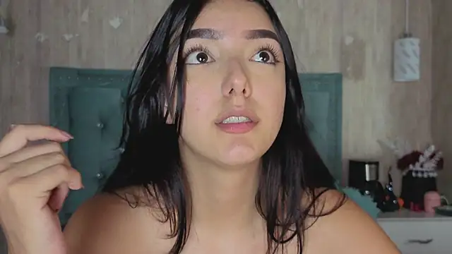 Marcelaa_fox Adlı Modelin Canlı XXX Sohbeti