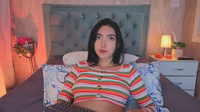 Chat +18 de Marcelaa_fox ao vivo