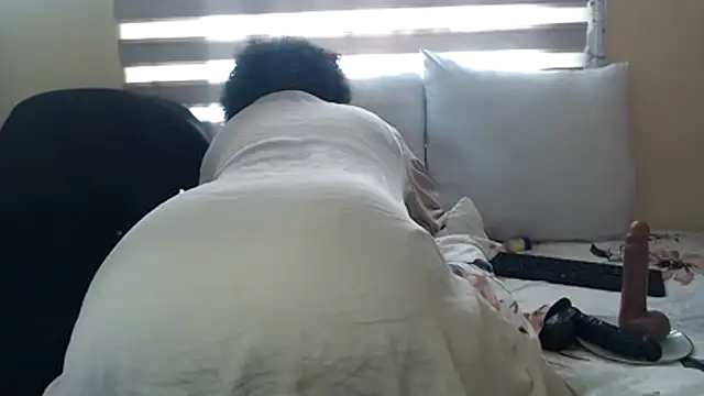 XXX chat uživo modela Foxybrownxx1