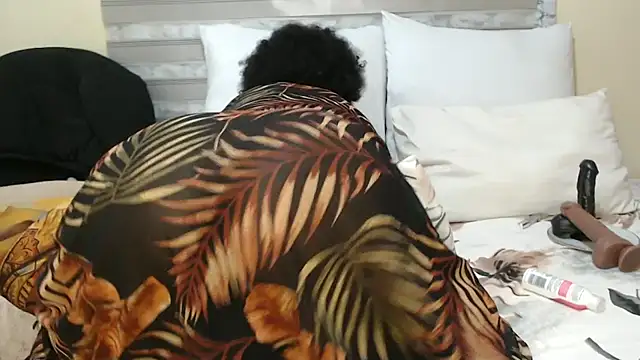 Foxybrownxx1's Webcam Show