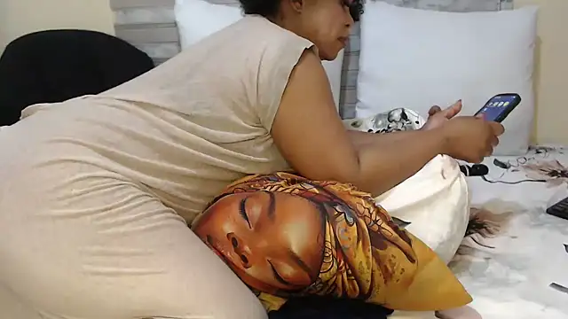 Foxybrownxx1 Live XXX-Chat