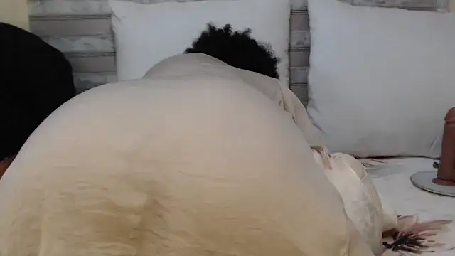 חדר צ'אט בשידור חי של Foxybrownxx1