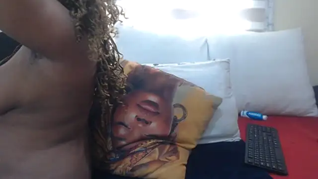 Chat +18 de Foxybrownxx1 ao vivo
