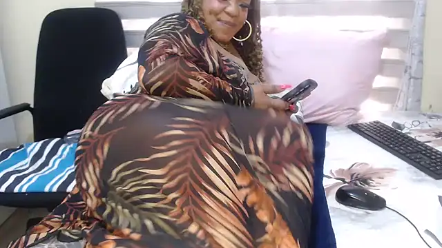 צ'אט XXX בשידור חי של Foxybrownxx1
