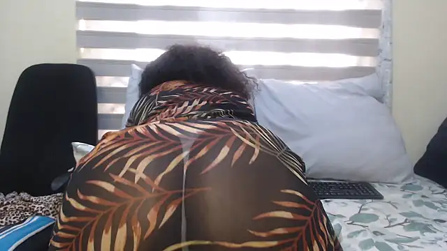 Chat +18 de Foxybrownxx1 ao vivo