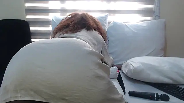 XXX chat uživo modela Foxybrownxx1