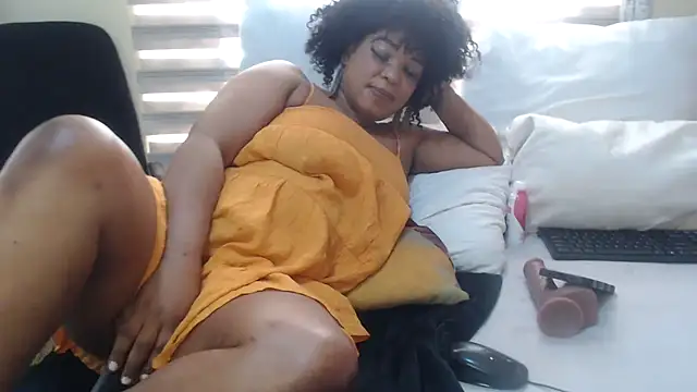 Foxybrownxx1 现场XXX聊天