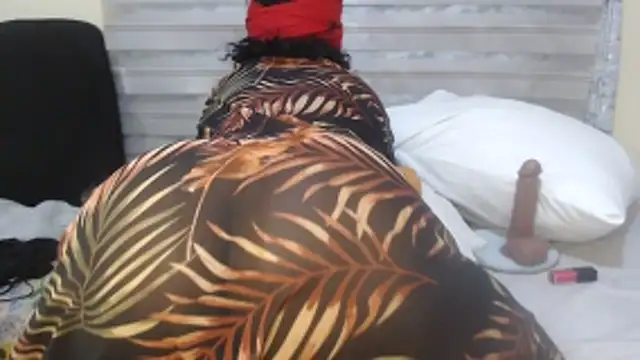 Foxybrownxx1's Live XXX Chat