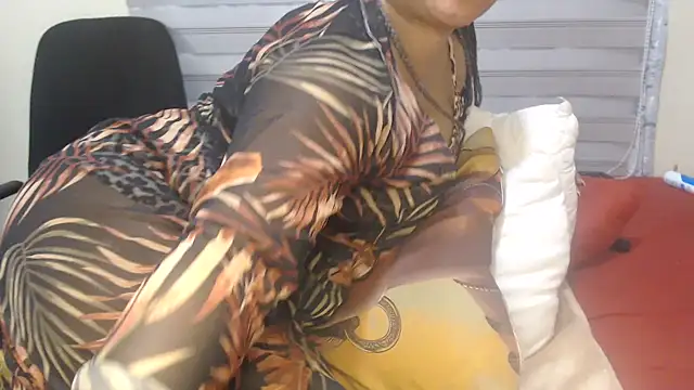 Foxybrownxx1 – Live XXX-chat