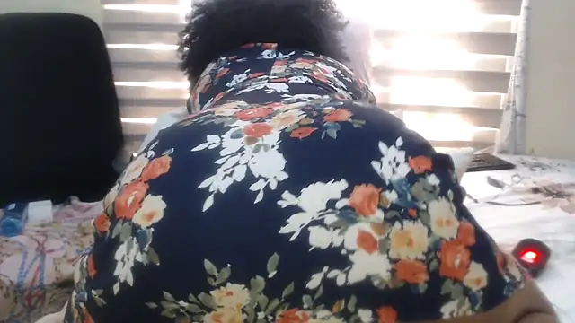 Foxybrownxx1 live XXX chat