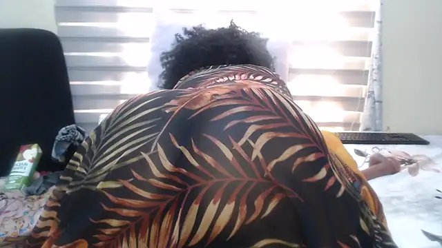 Foxybrownxx1's Live XXX Chat