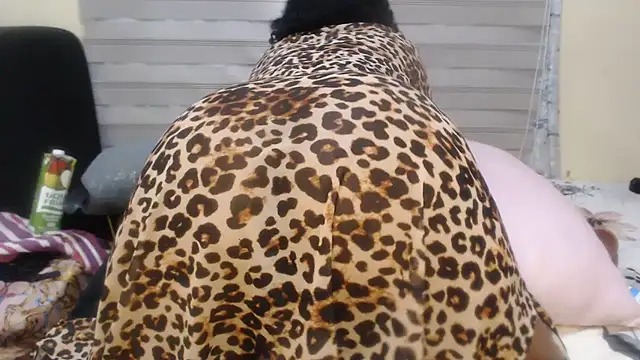 Foxybrownxx1 Live XXX Chat