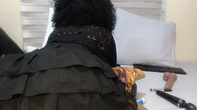 Foxybrownxx1のライブXXXチャット