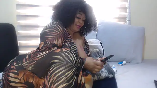 Foxybrownxx1 Chat XXX in diretta