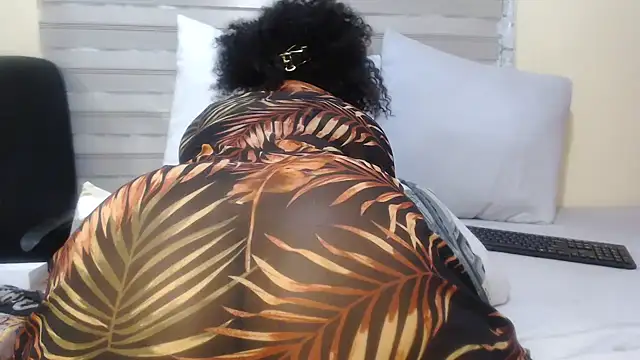 Foxybrownxx1のライブXXXチャット