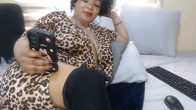 دردشة Foxybrownxx1 الجنسية المباشرة