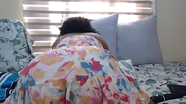 Foxybrownxx1's Live XXX Chat