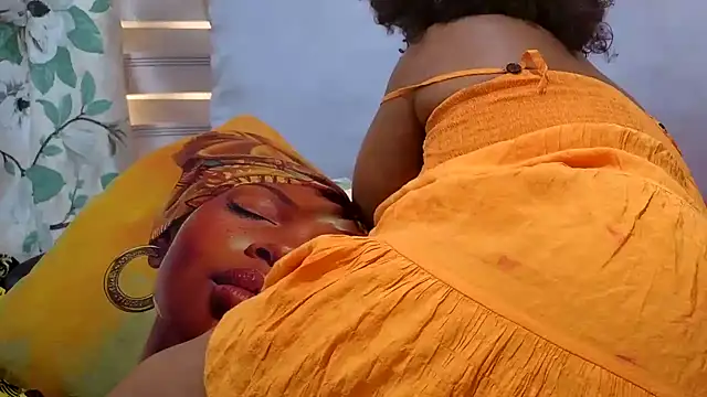 Foxybrownxx1 Chat XXX in diretta