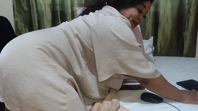 Foxybrownxx1のライブXXXチャット