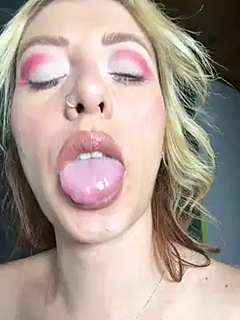 NAOMI_WHITE1 Adlı Modelin Canlı XXX Sohbeti