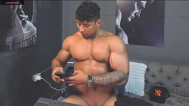 bradley_smith 网络视讯表演