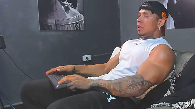 bradley_smith Pertunjukan Webcam