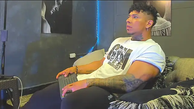bradley_smith Show Webcam