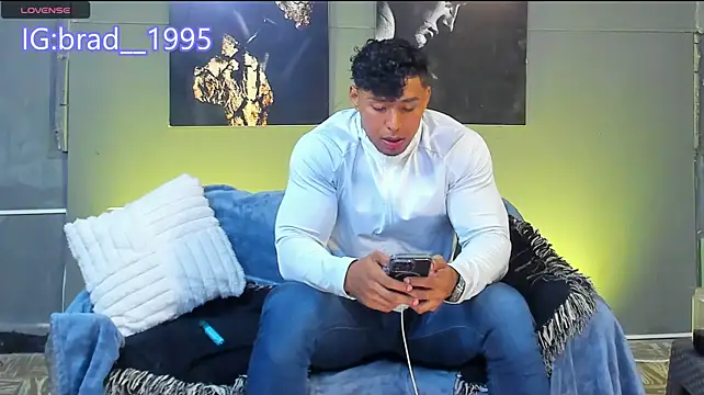 הופעת וובקאם של bradley_smith