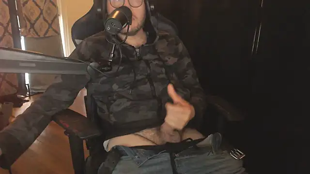 chicostick413 Show in webcam