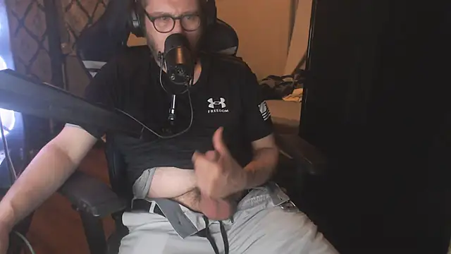 chicostick413's Webcam Show