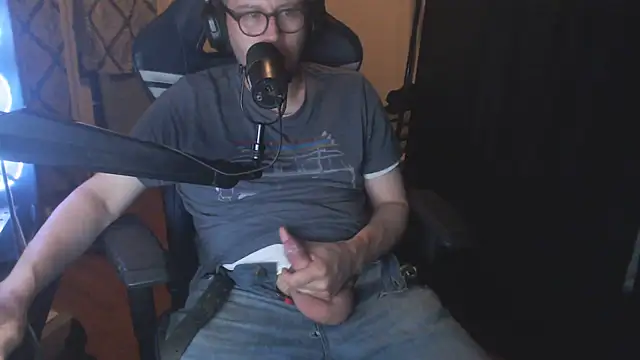 chicostick413's Webcam Show
