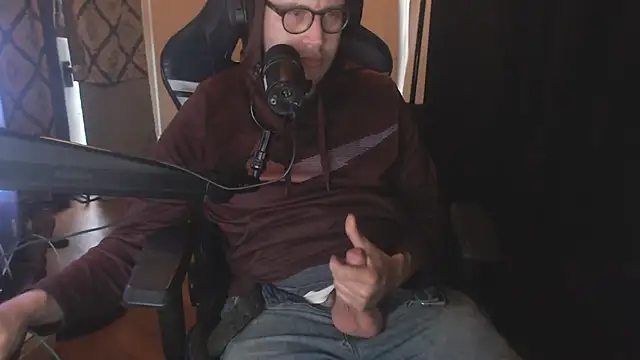 chicostick413 Show in webcam