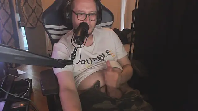 chicostick413 Show in webcam