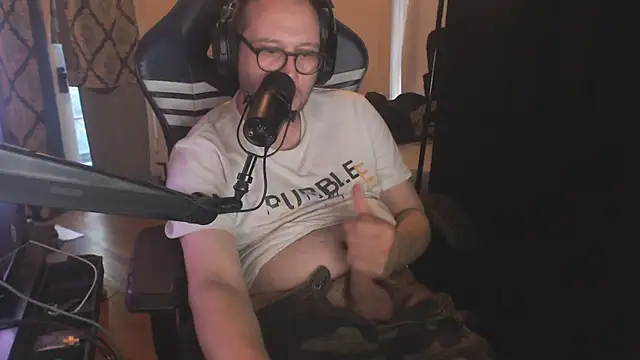 chicostick413 Show in webcam