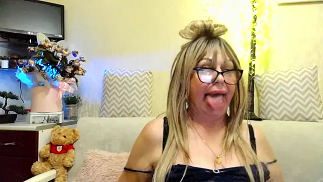 SusieNoreen's Live XXX Chat