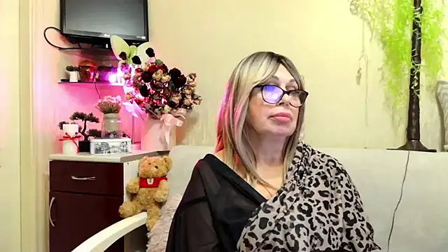 Czat XXX na żywo – SusieNoreen
