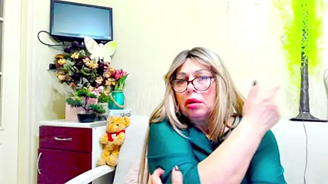 SusieNoreen XXX чат н а живо