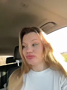 justmilaa webcam show