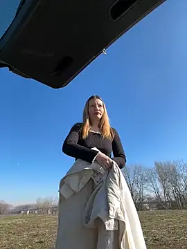 justmilaaのウェブカメラショー