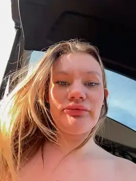 justmilaa webcam show