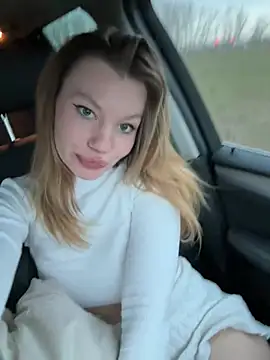 justmilaaのウェブカメラショー