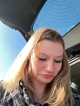 justmilaaのウェブカメラショー