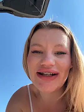 justmilaaのウェブカメラショー