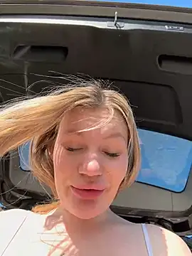 justmilaa 网络视讯表演