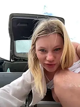 justmilaaのウェブカメラショー