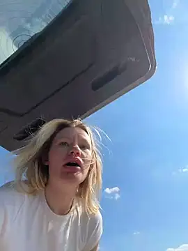 justmilaaのウェブカメラショー