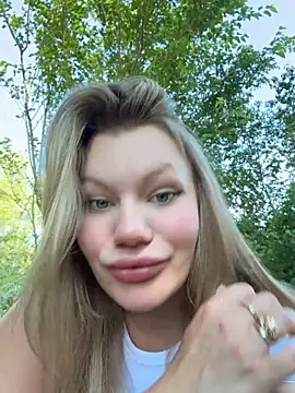 justmilaa Webcam Show