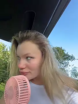 justmilaan Webbikameraesitys